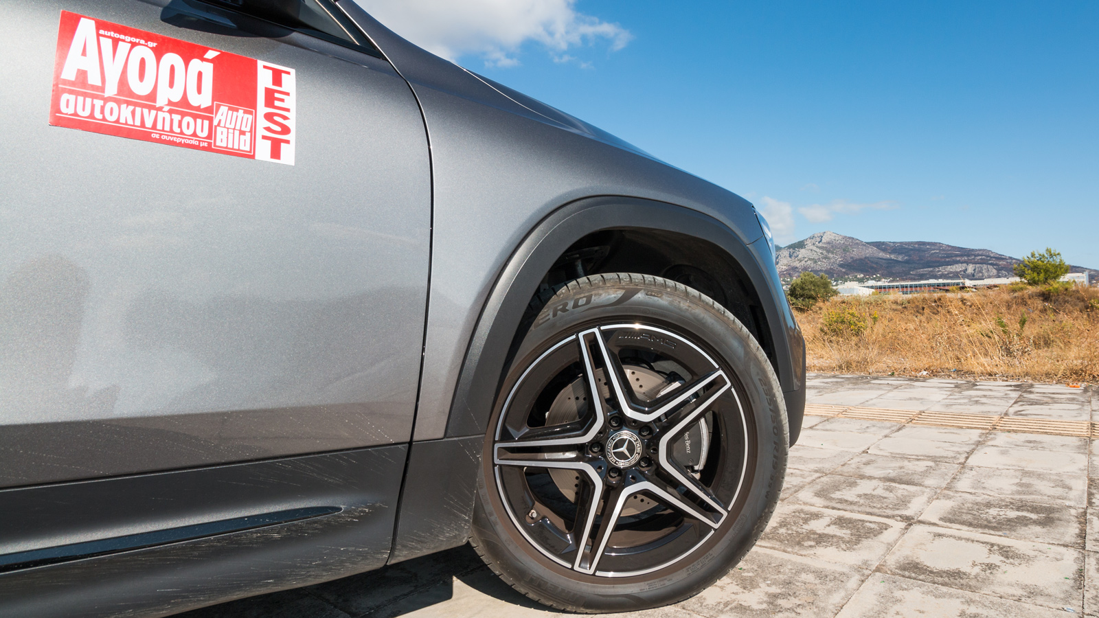 Παρά τα 235/50-R19 Pirelli P Zero ελαστικά που είχε το αυτοκίνητο σε συνδυασμό με την ζάντα των 19 ιντσών, οι ανωμαλίες από το οδόστρωμα δεν έγιναν αι